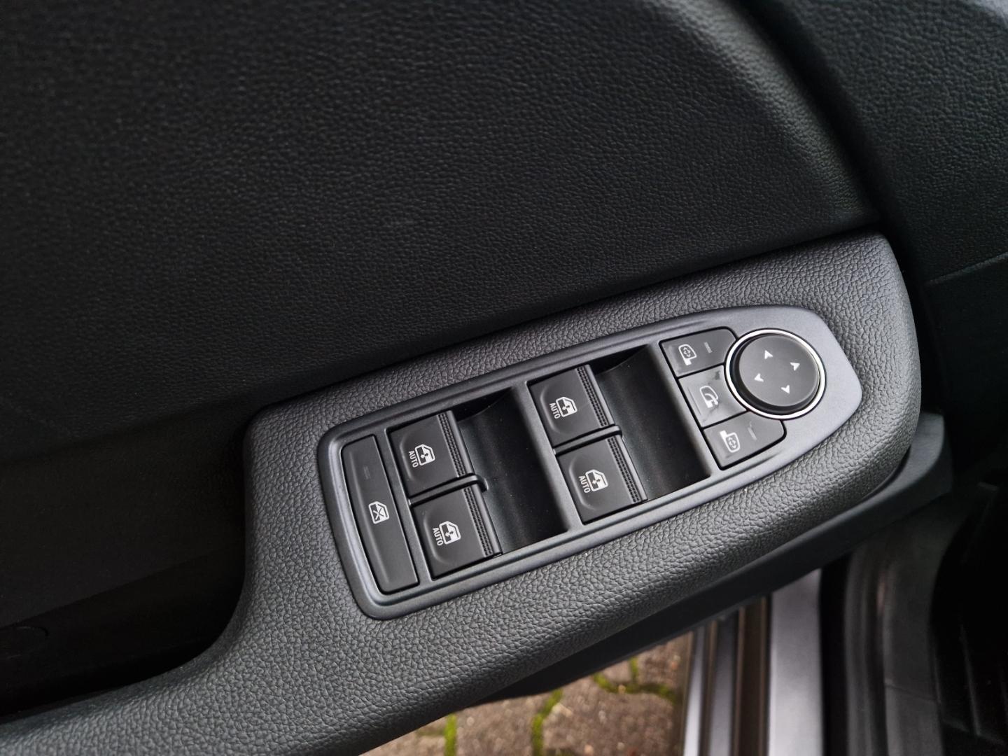 Mitsubishi Colt 1.6 Hybrid