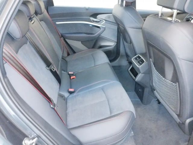 Audi Q8 e-tron 55 Business Quattro