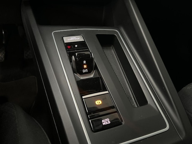 Volkswagen Golf 2.0 TDI DSG Life Variant