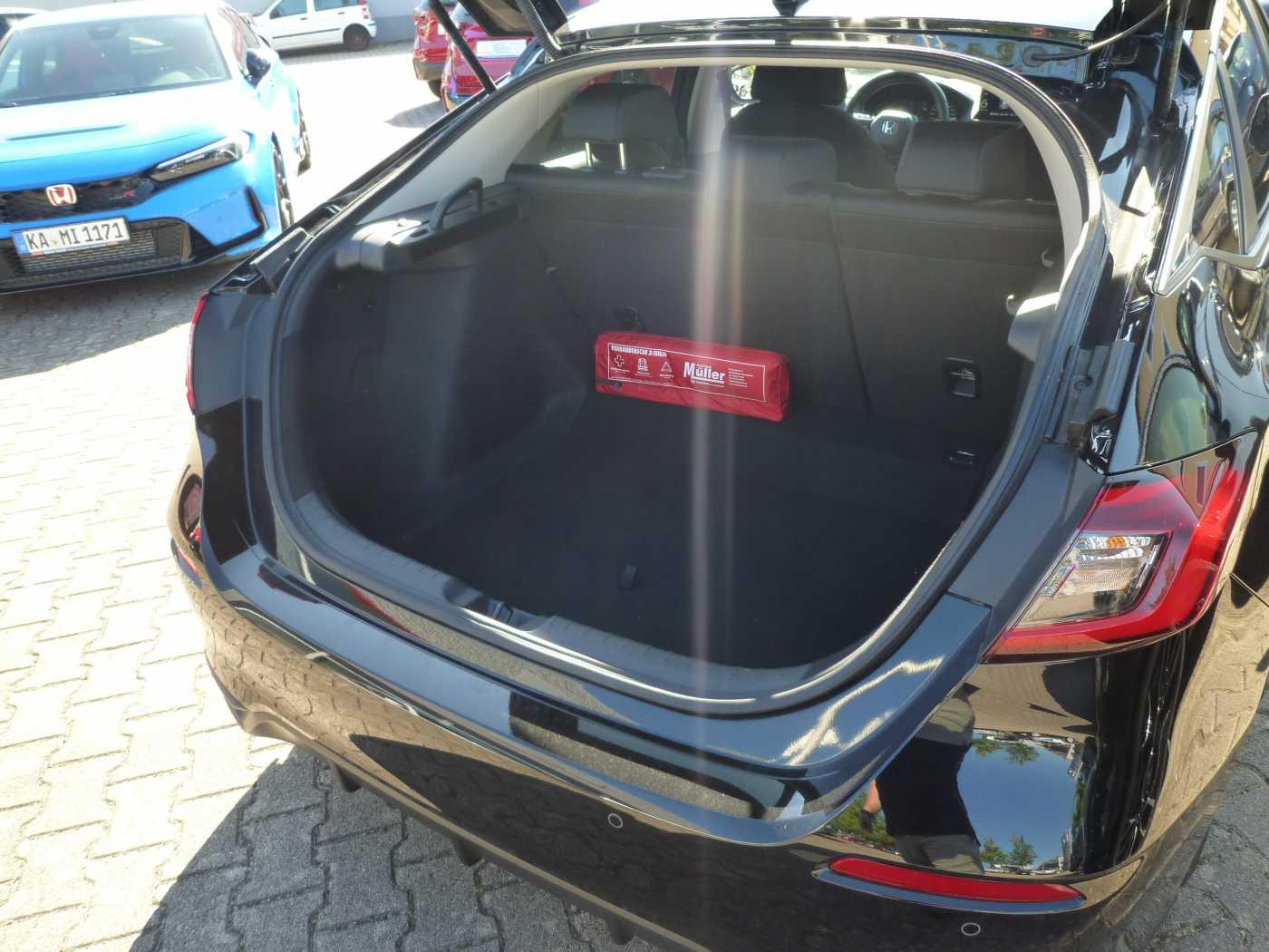 Honda Civic 2.0 Elegance Hybrid e:HEV i-MMD