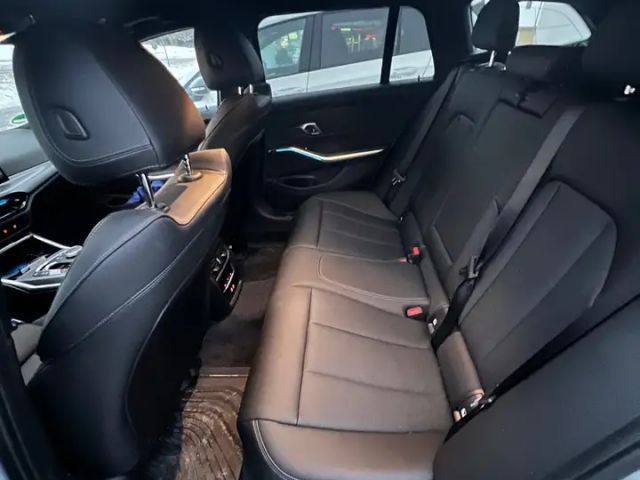 BMW 330 330e M-Sport