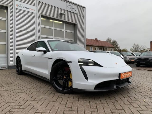 Porsche Taycan S Turbo