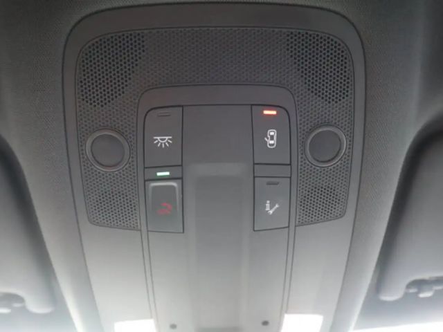 Audi A3 1.5 TFSI S-Line Sedan