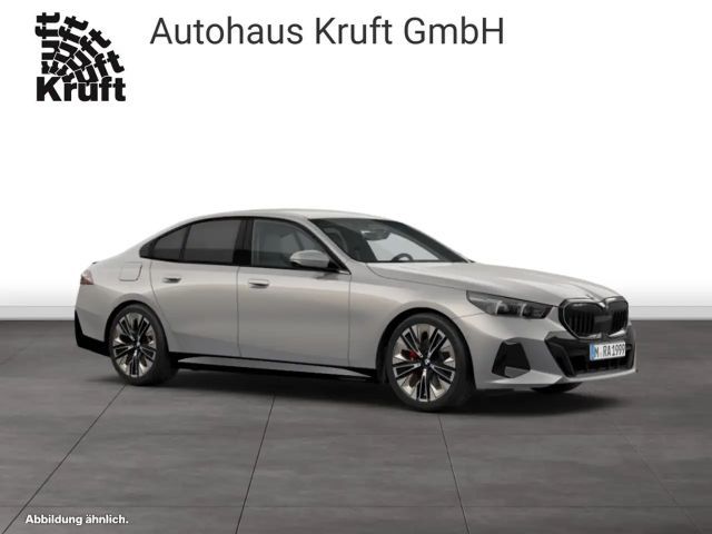 BMW 520 520d M-Sport Sedan xDrive