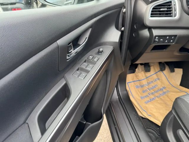 Suzuki S-Cross Hybrid