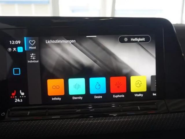 Volkswagen Golf DSG R-Line