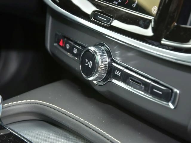 Volvo V90 Dark Plus