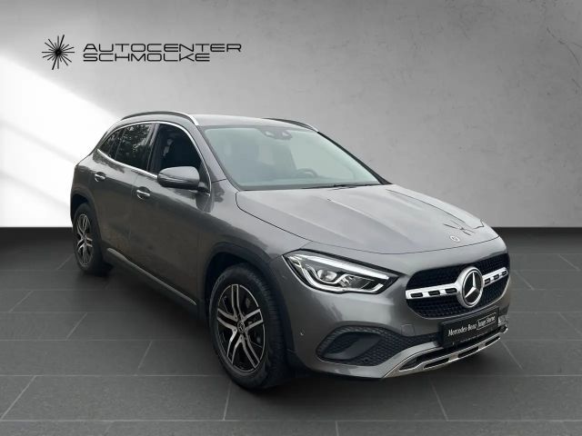 Mercedes-Benz GLA 200 Progressive