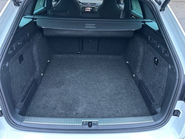 Skoda Superb 2.0 TDI Combi Sportline