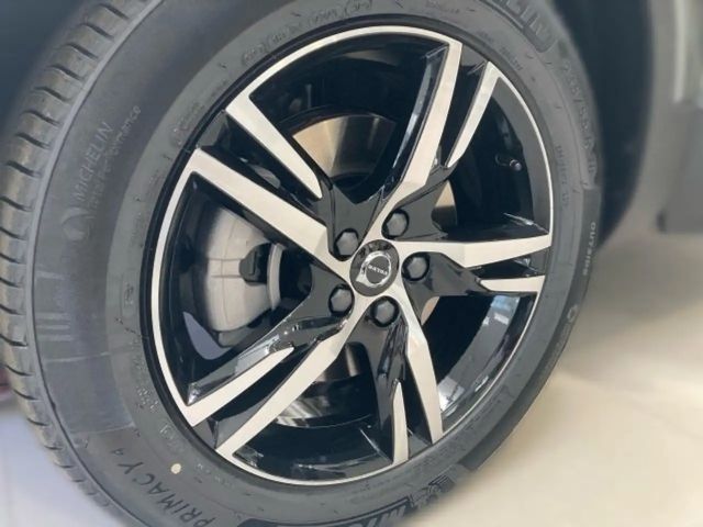 Volvo XC40 Dark Plus