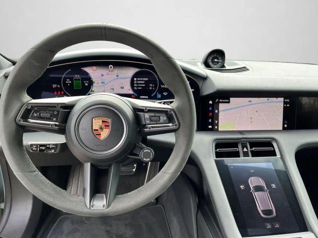 Porsche Taycan 4 Cross Turismo