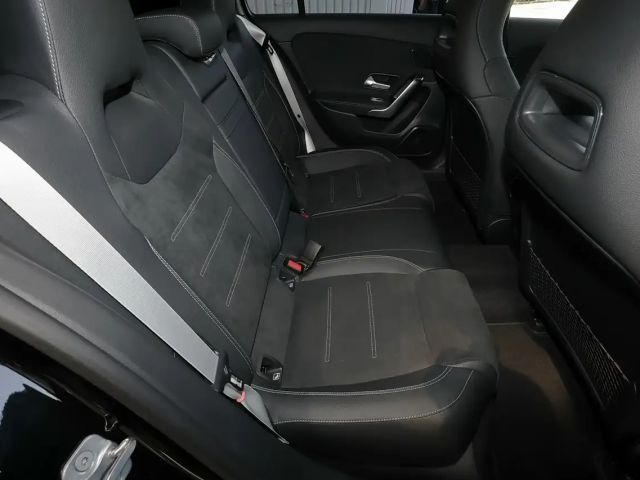 Mercedes-Benz A 200 AMG Line