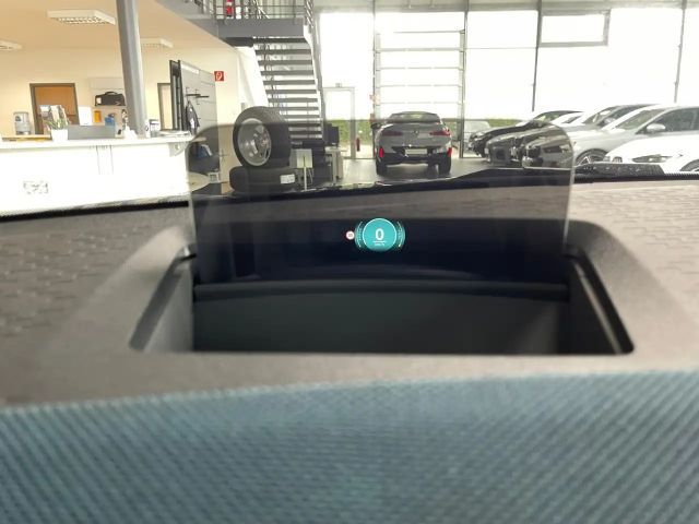 MINI Cooper Countryman C Favoured Trim Paket XL / 19 Zoll