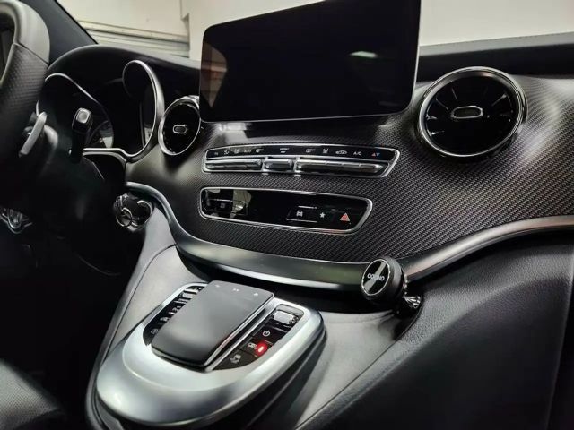 Mercedes-Benz V 300 AMG Line V 300 d