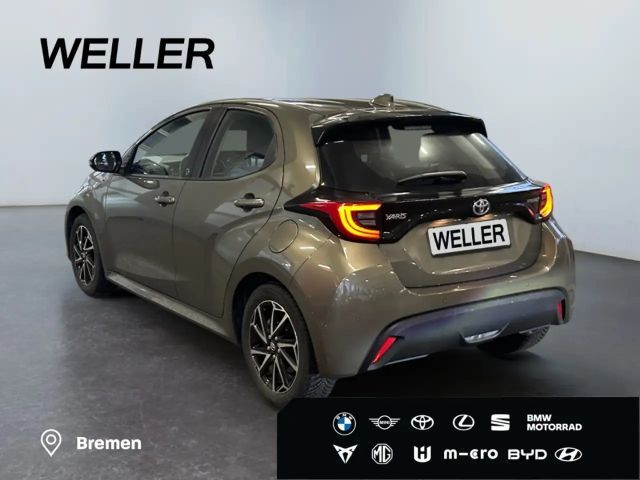 Toyota Yaris Hatchback Hybride Team D