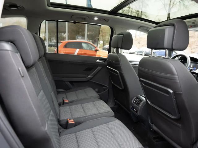 Volkswagen Touran 1.5 TSI Comfortline