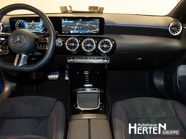 Mercedes-Benz A 180 AMG Line