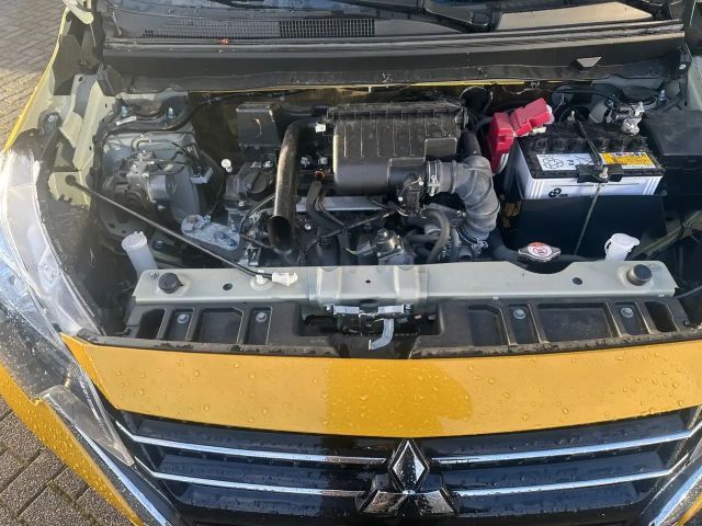 Mitsubishi Space Star Star