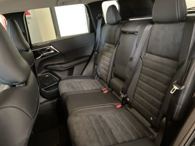 Mitsubishi Outlander 4WD PHEV