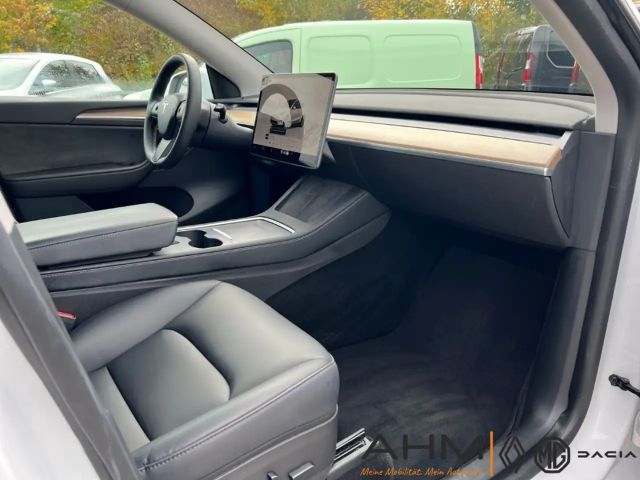 Tesla Model Y AWD Dual Motor Long Range