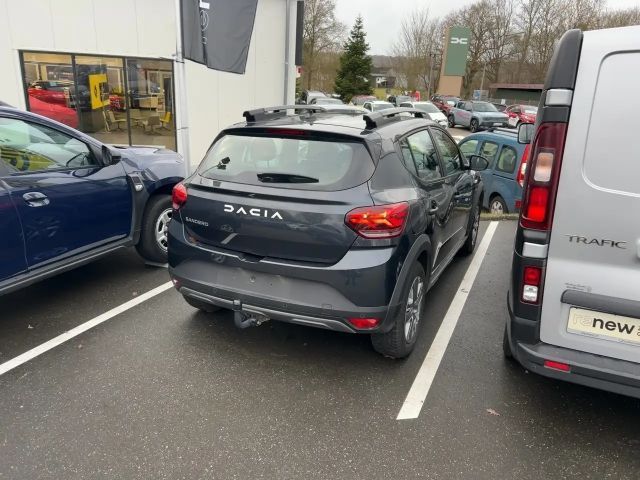 Dacia Sandero Essential Stepway TCe 90