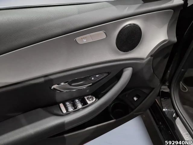 Mercedes-Benz E 300 AVANTGARDE Estate