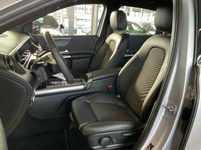 Mercedes-Benz B 200 Progressive