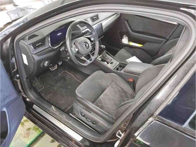 Skoda Superb 2.0 TDI Combi Sportline