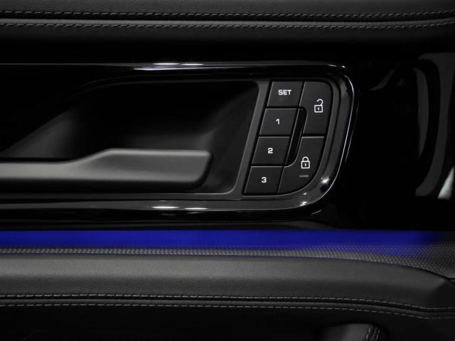 Porsche Panamera 4 E-Hybrid