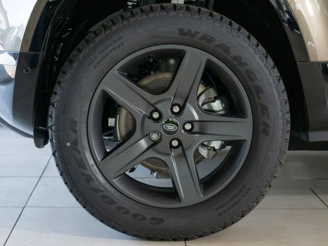 Land Rover Defender 3.0 90 D250 Dynamic SE