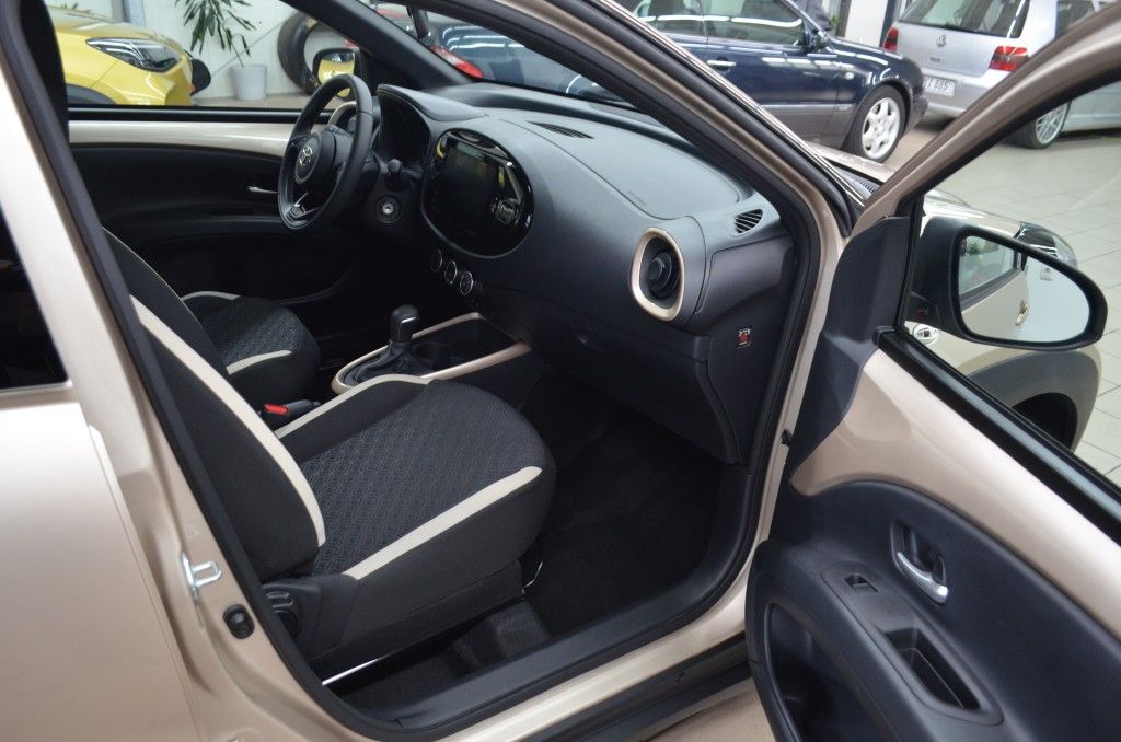 Toyota Aygo X 5-deurs Basis Team D