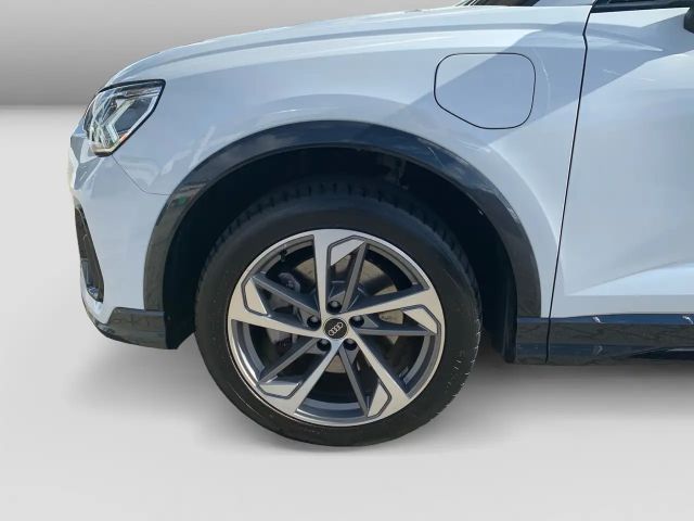 Audi Q3 S-Line S-Tronic