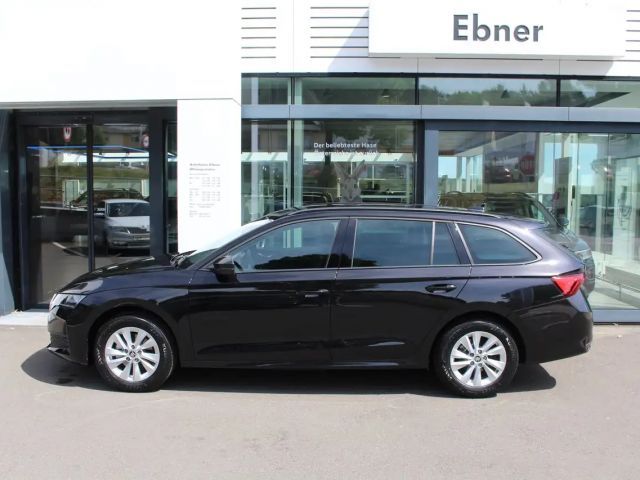 Skoda Octavia Essence TSI