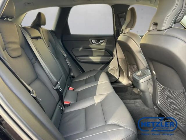 Volvo XC60 AWD Dark Plus