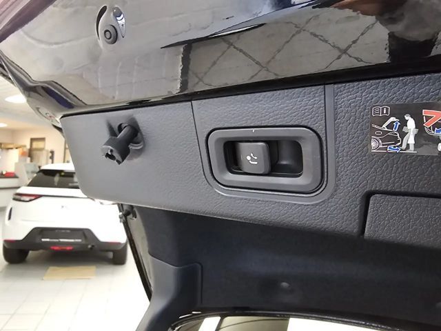 Mercedes-Benz CLA 250 AMG Line Sedan