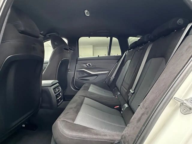 BMW 320 320i M-Sport Touring