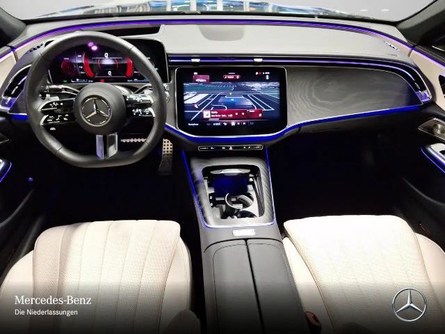 Mercedes-Benz E 200 AMG Line Sedan