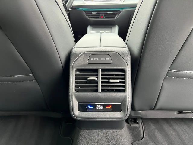 Volkswagen Passat ACT Business DSG Variant