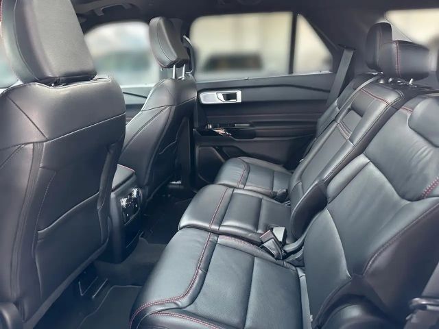 Ford Explorer Plug in Hybrid ST Line
