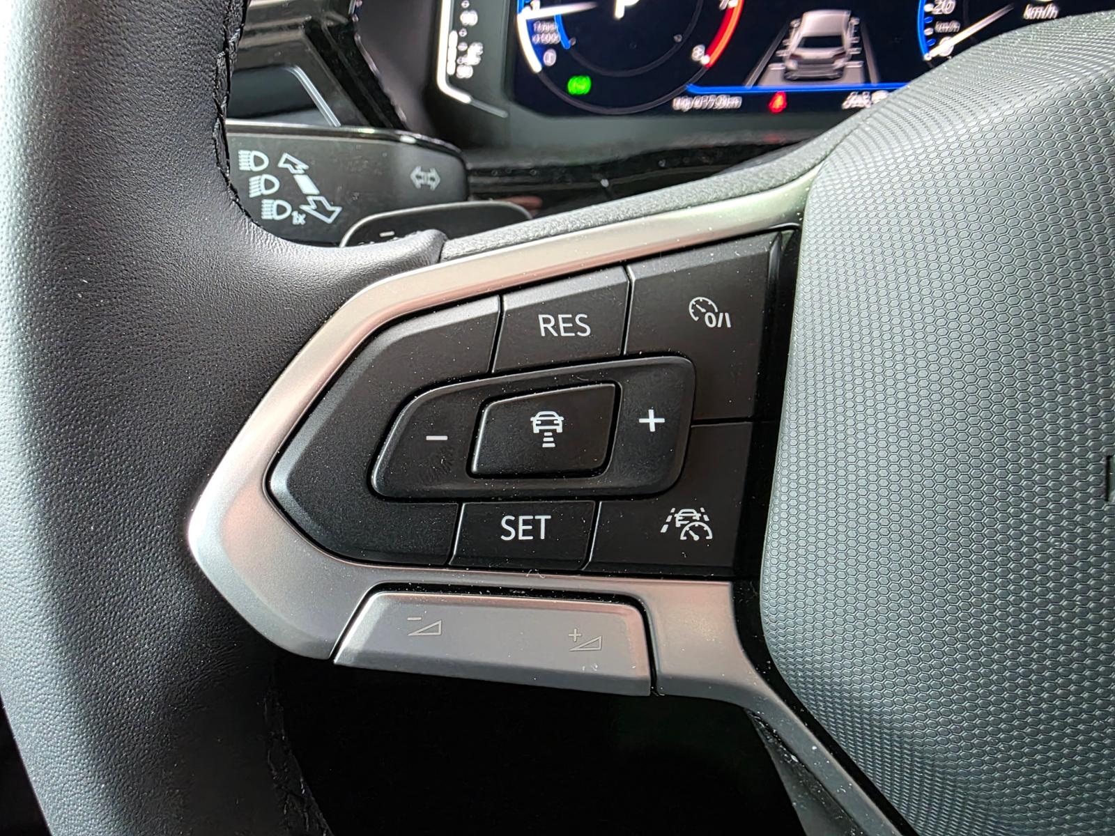 Volkswagen Touran 1.5 TSI DSG IQ.Drive R-Line