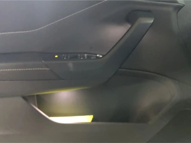 Volkswagen T-Roc Goal Navi LED ACC Klimaautom SHZ PDC v+h