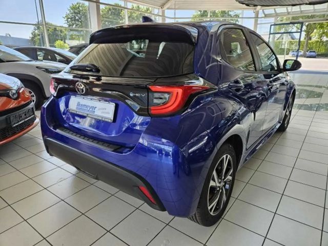 Toyota Yaris Hatchback Hybride Team D