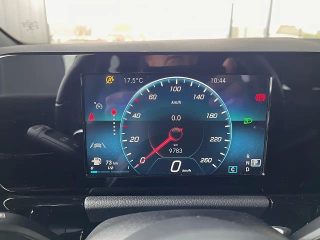 Mercedes-Benz GLA 180 AMG Line