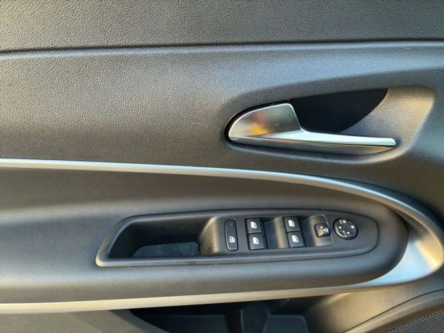 Jeep Avenger Full-Electric Summit