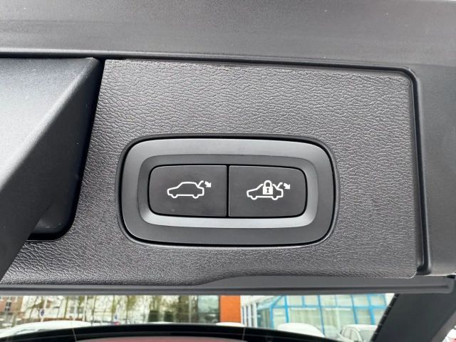 Volvo XC60 Dark Plus