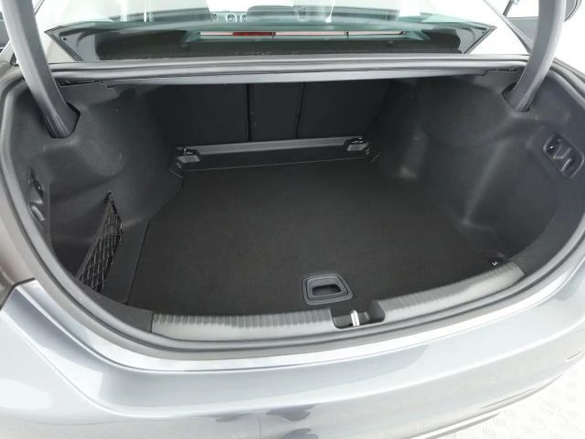 Mercedes-Benz C 200 AVANTGARDE Sedan