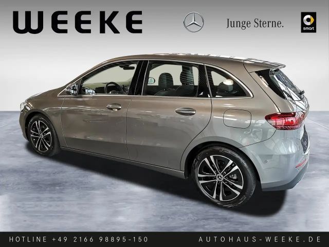 Mercedes-Benz B 180 Progressive Sedan