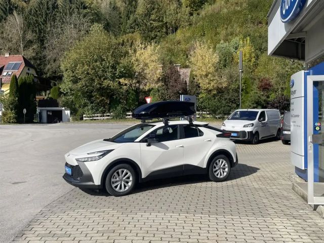 Toyota C-HR Active Hybride