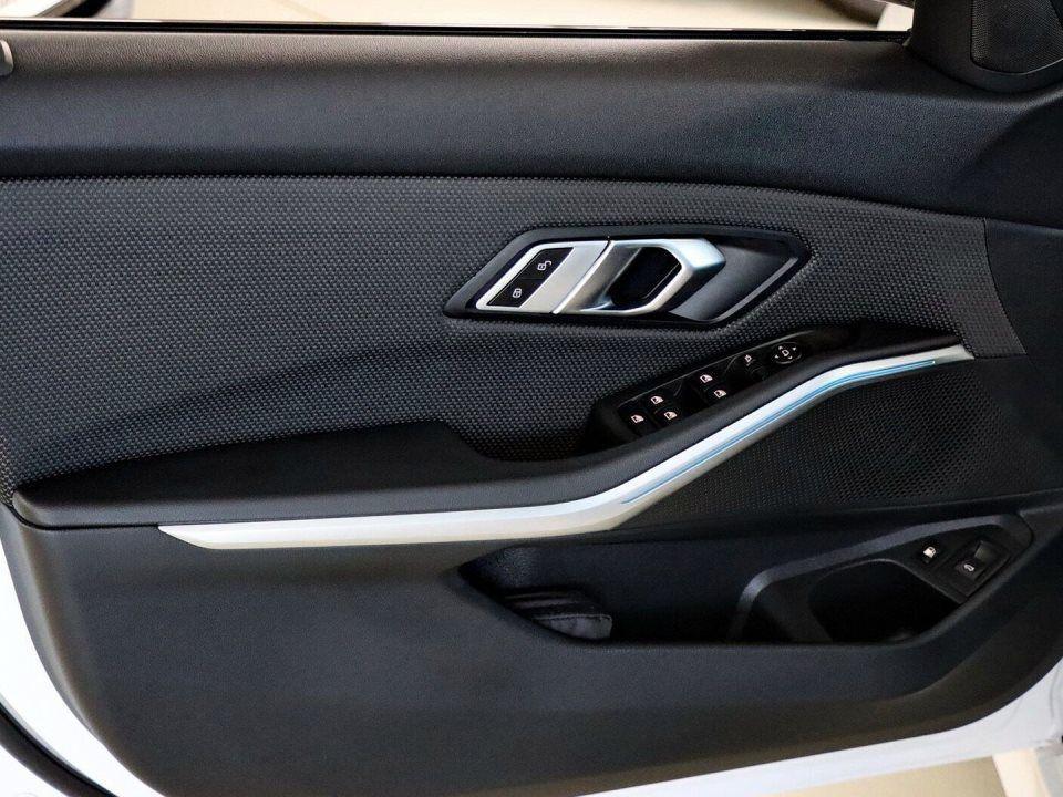 BMW 320 320e Touring