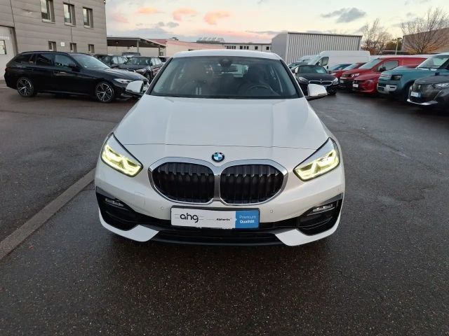 BMW 118 118d Sedan Sport Line